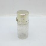 A late Victorian silver topped glass scent bottle, Chester 1895, a/f, glass chipped at the base, 6cm