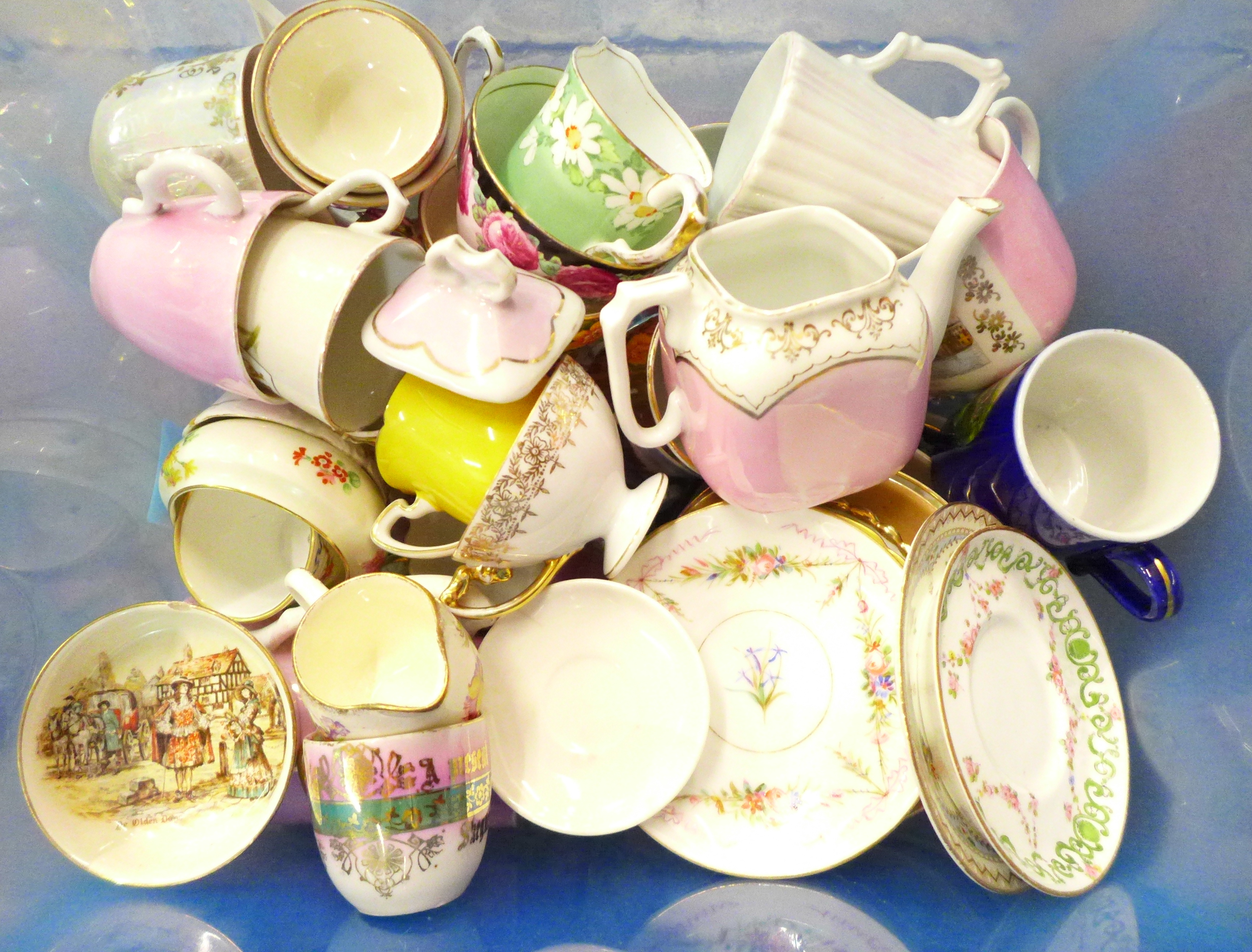 Victorian and Edwardian cups and saucers - Image 3 of 6