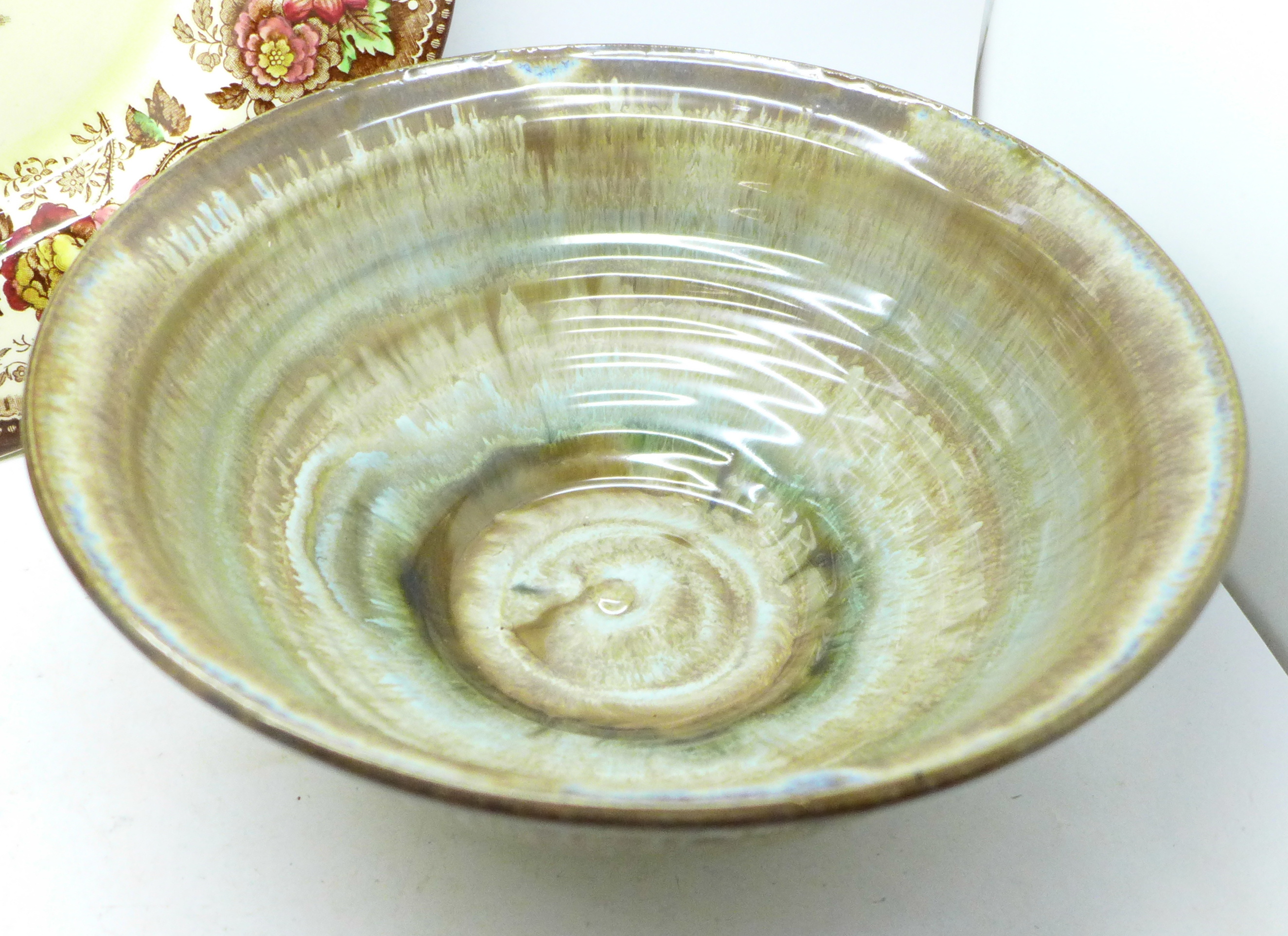 A Royal Staffordshire Clarice Cliff meat plate and a studio pottery bowl - Image 3 of 5