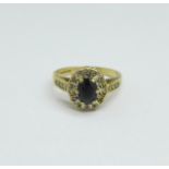 A 9ct gold cluster ring, 3.5g, N