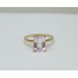 A 9ct gold and Brazilian kunzite set ring, with certificate, 2.78cts, 2.4g, Q
