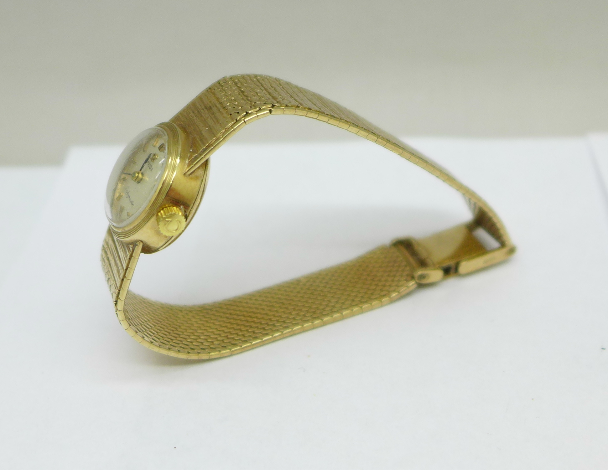 A lady's 9ct gold Omega Ladymatic wristwatch, total weight with movement 30g - Image 2 of 6