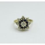 A 9ct gold cluster ring, 3.1g, O