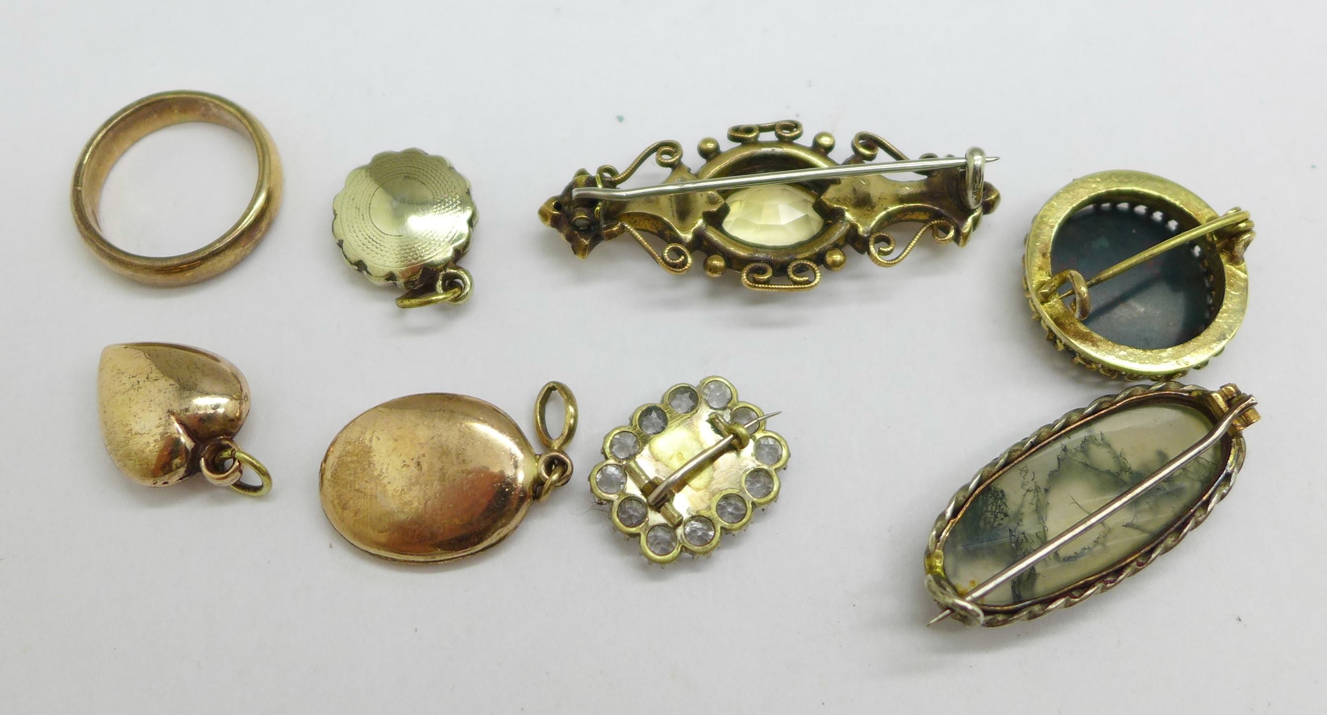 Jewellery including a moss agate set brooch, three other brooches, a seed pearl and turquoise - Image 4 of 4