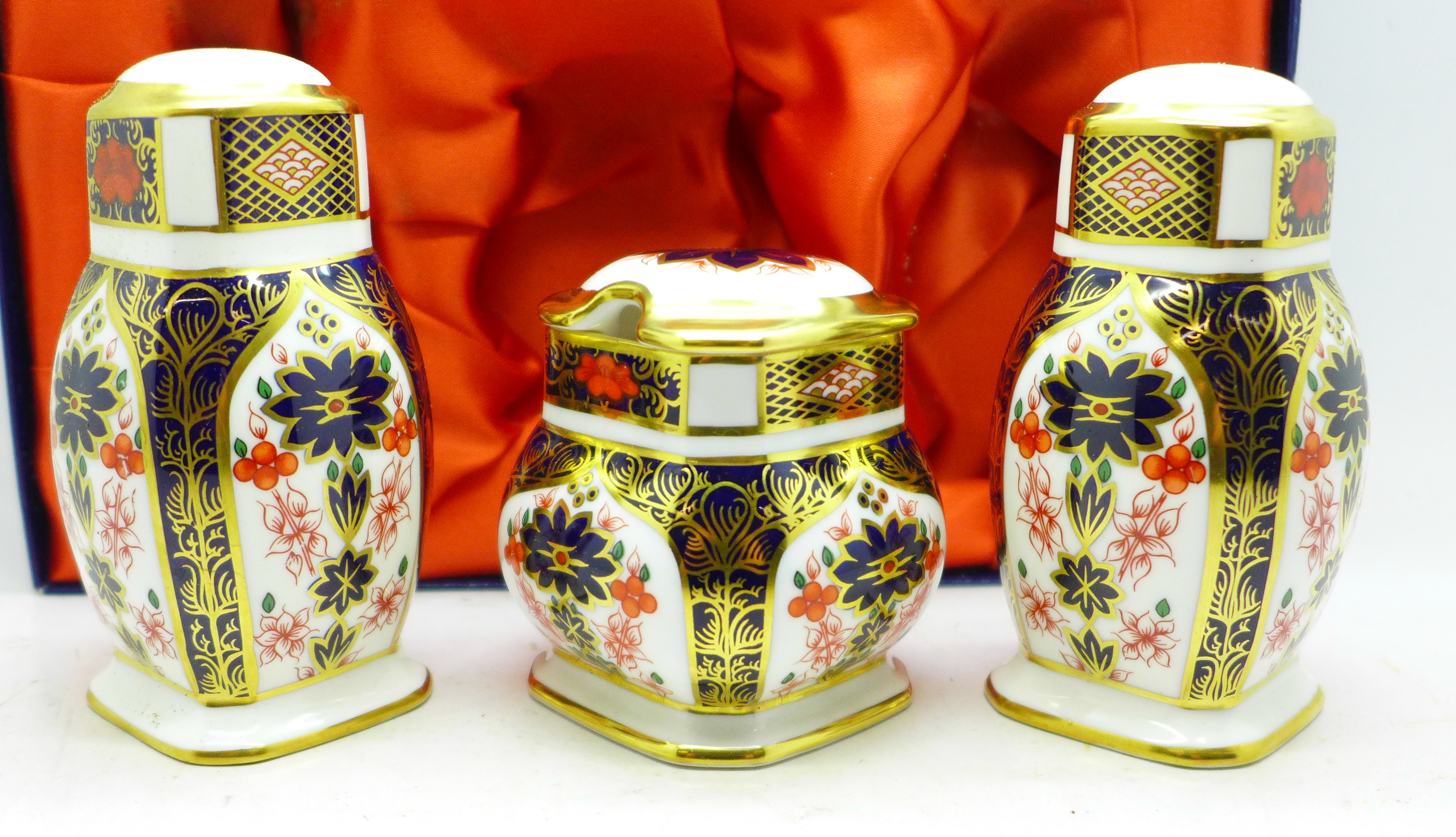 A Royal Crown Derby Imari pattern cruet set, boxed - Image 2 of 5