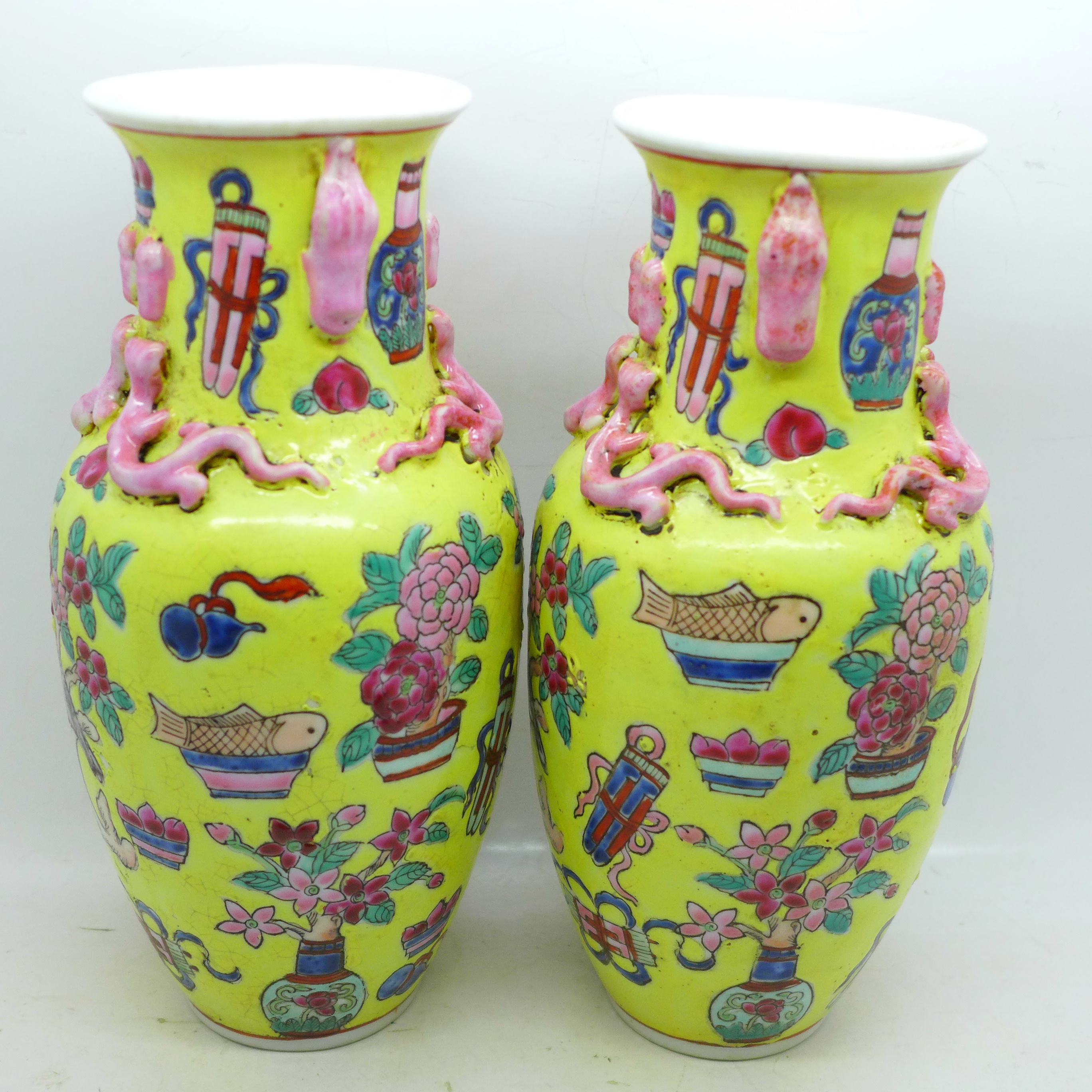 A pair of Chinese vases, 21.5cm, crazed - Image 3 of 5