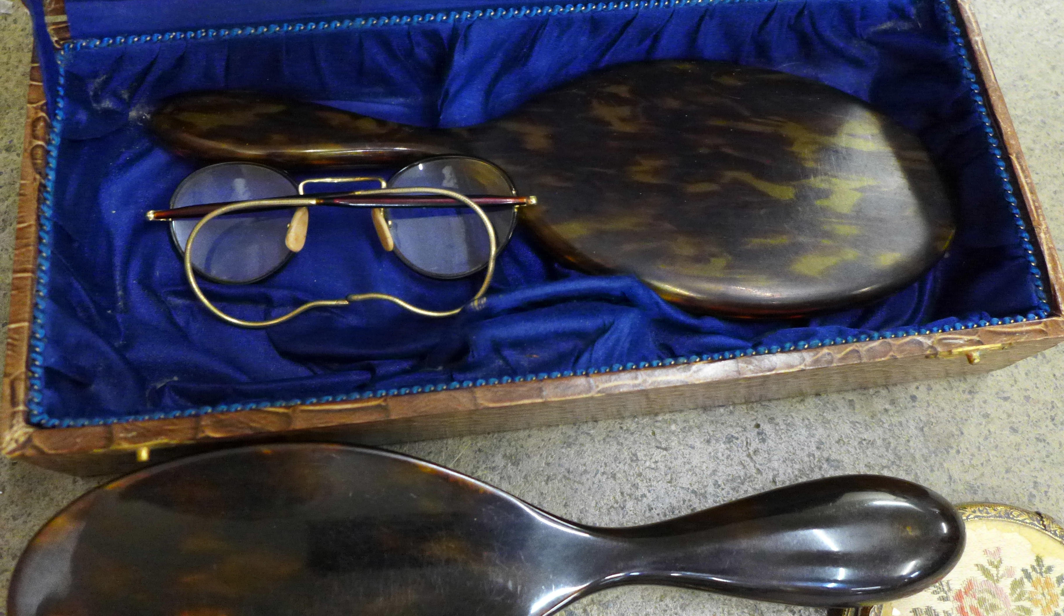 A pair of tortoiseshell rimmed spectacles, brush and mirror set, hair comb, etc. - Image 2 of 3