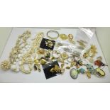 Costume jewellery