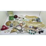 Vintage jewellery, etc.