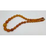 A string of amber beads, 20.6g