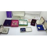 Silver jewellery, boxed