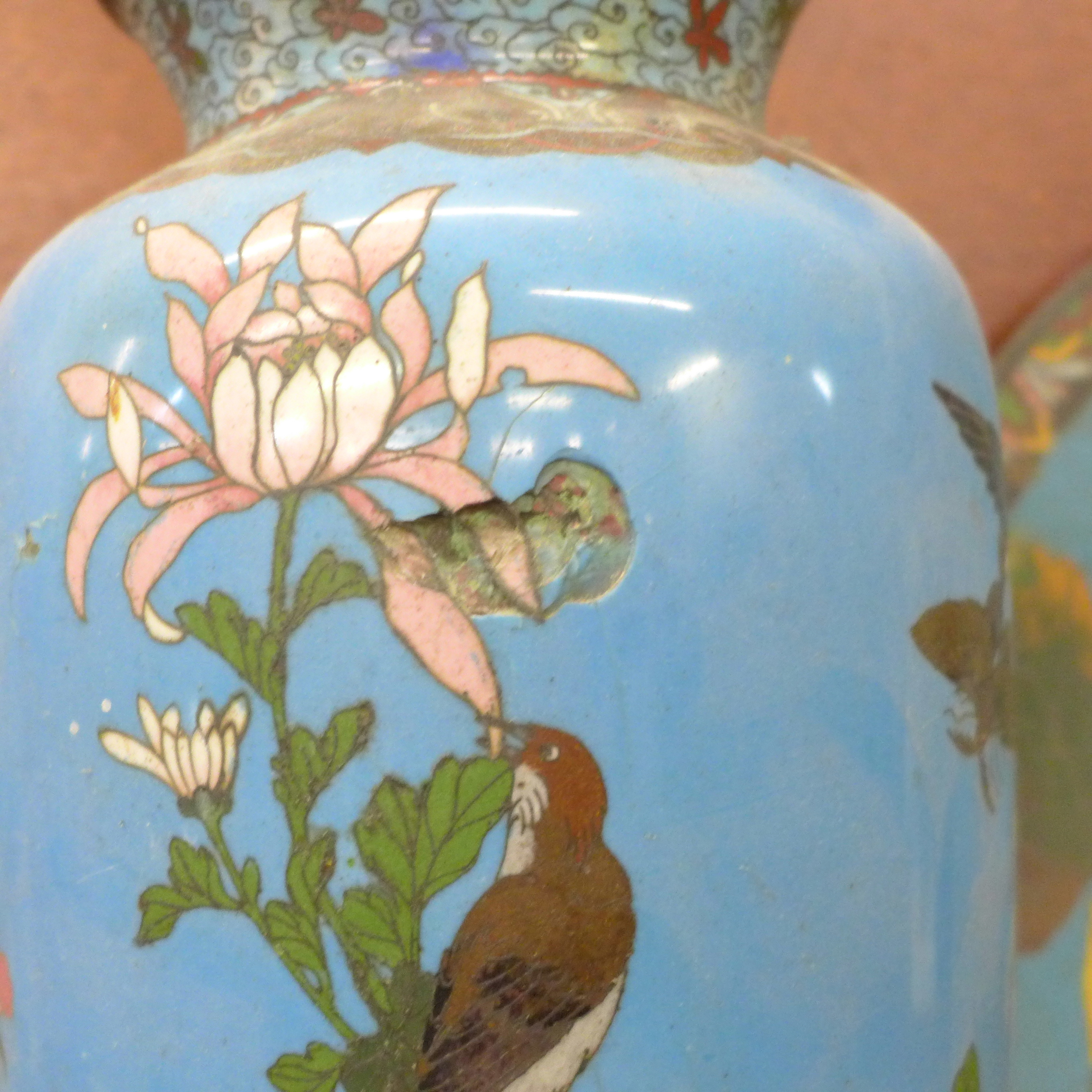 A cloisonne vase, 31cm and two cloisonne chargers, 30.5cm, all a/f - Image 5 of 6