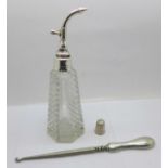 A silver mounted scent atomiser, a silver handled boot hook and a silver Charles Horner thimble