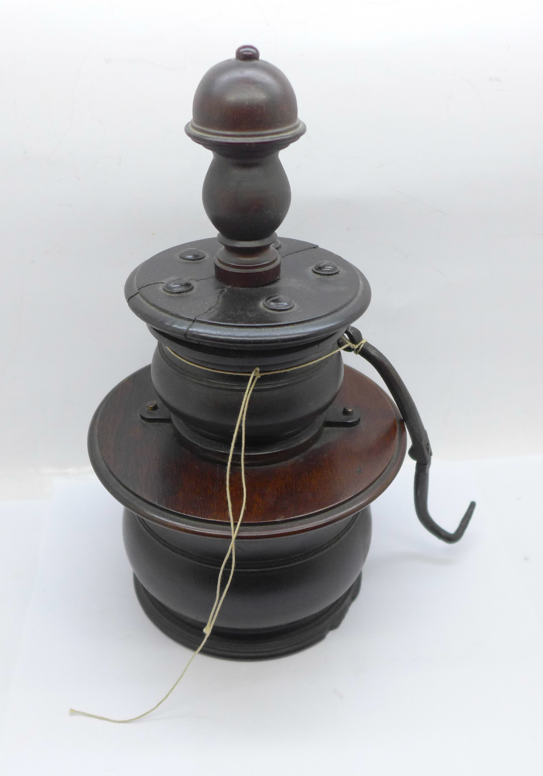 A vintage coffee grinder - Image 4 of 4