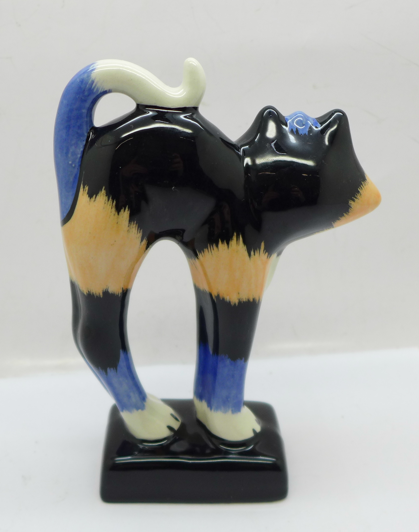 A Lorna Bailey 'Rafa the Cat', 13cm, signed on the base - Image 2 of 5