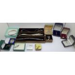 Silver jewellery, boxed