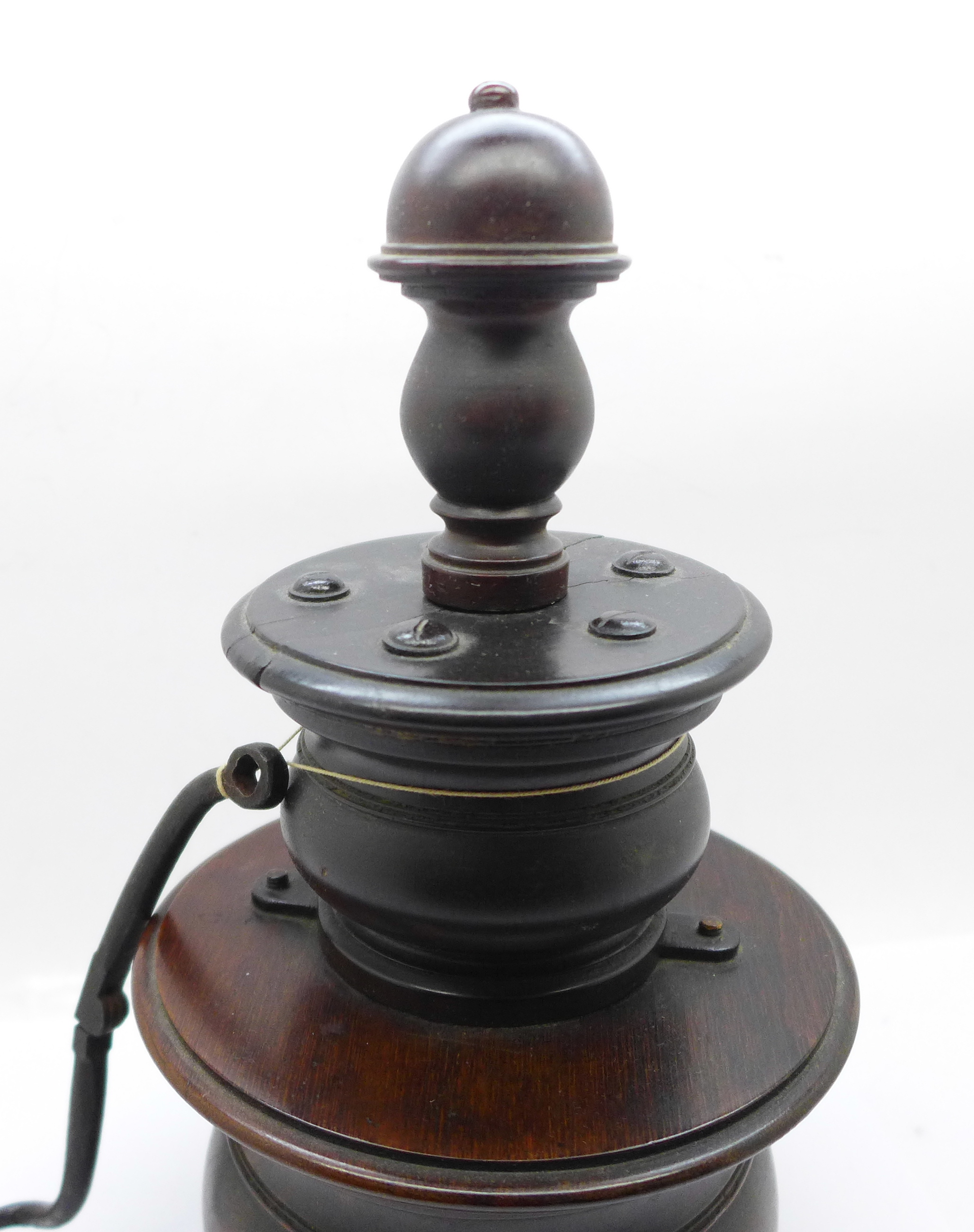 A vintage coffee grinder - Image 3 of 4