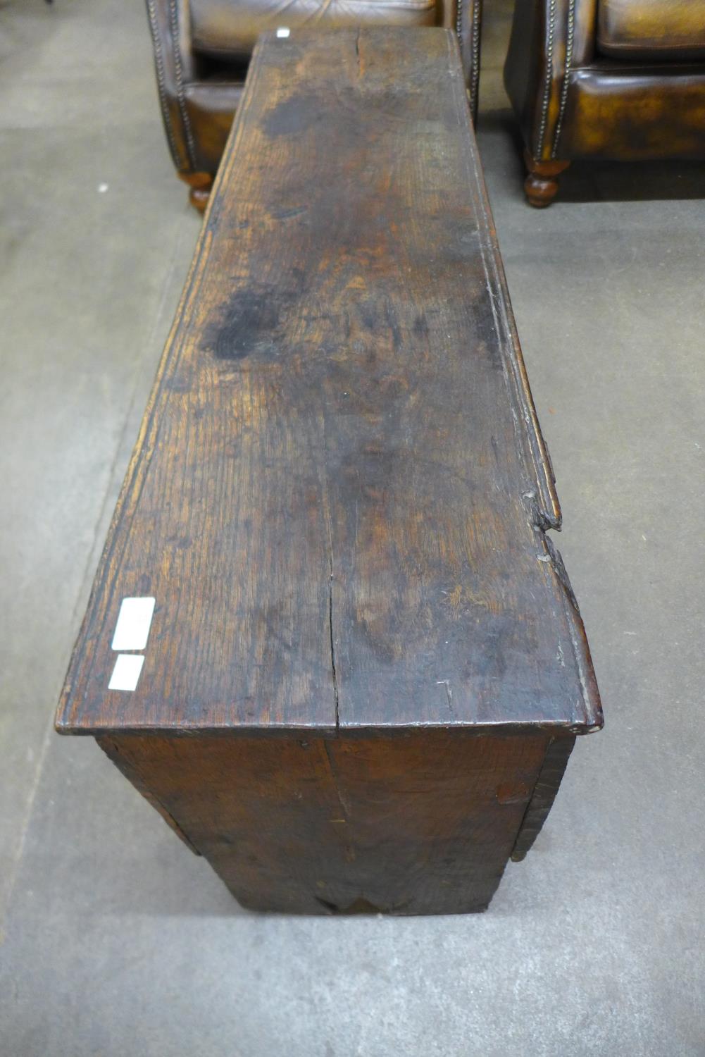 A William III oak six plank coffer - Image 4 of 4