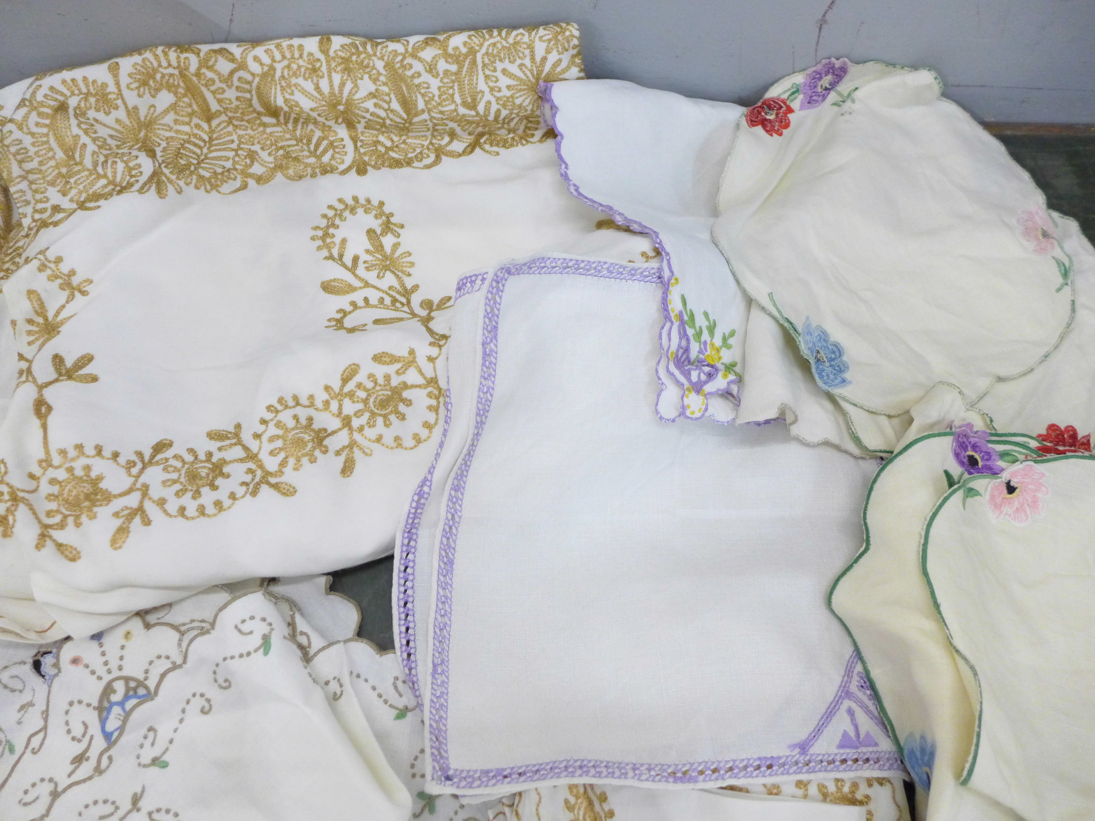 A box of embroidered linen, some in sets - Image 2 of 4