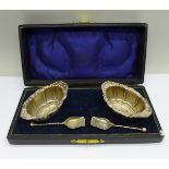 A pair of silver salts with salt shovels, 19.5g, boxed