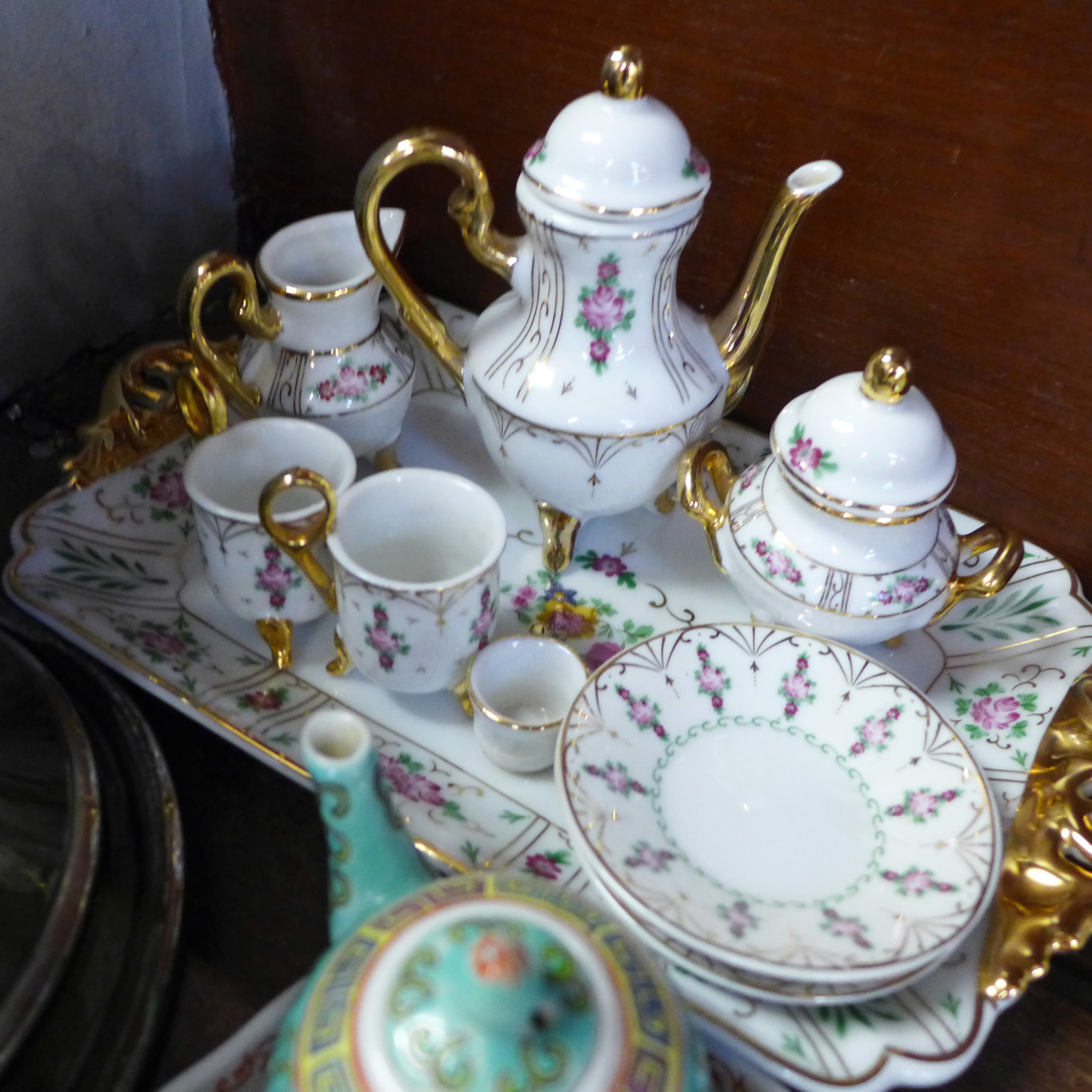 A collection of six miniature teasets including Regal, Paul Ann, Staffordshire Collectables, the - Image 5 of 6