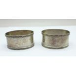 A pair of silver napkin rings, 48g