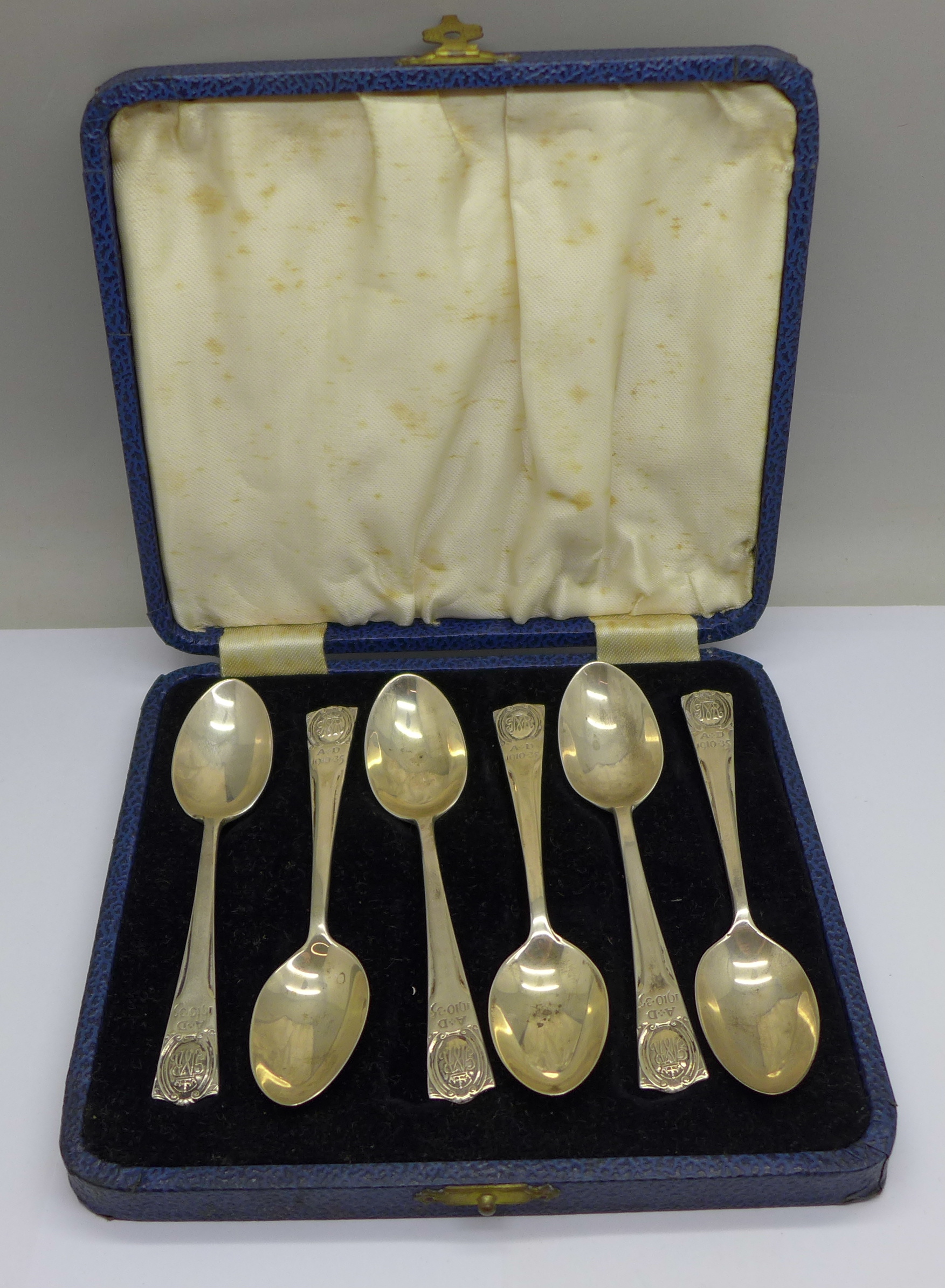A cased set of six King George V Silver Jubilee silver spoons, 53g
