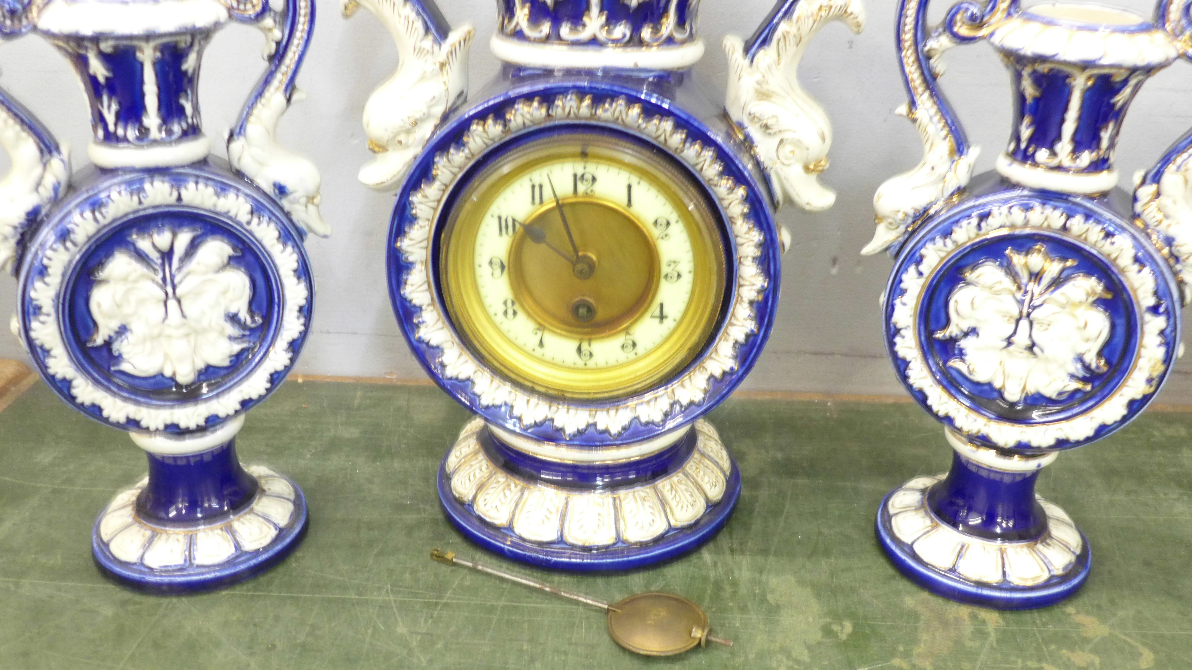 A ceramic clock garniture - Image 2 of 5