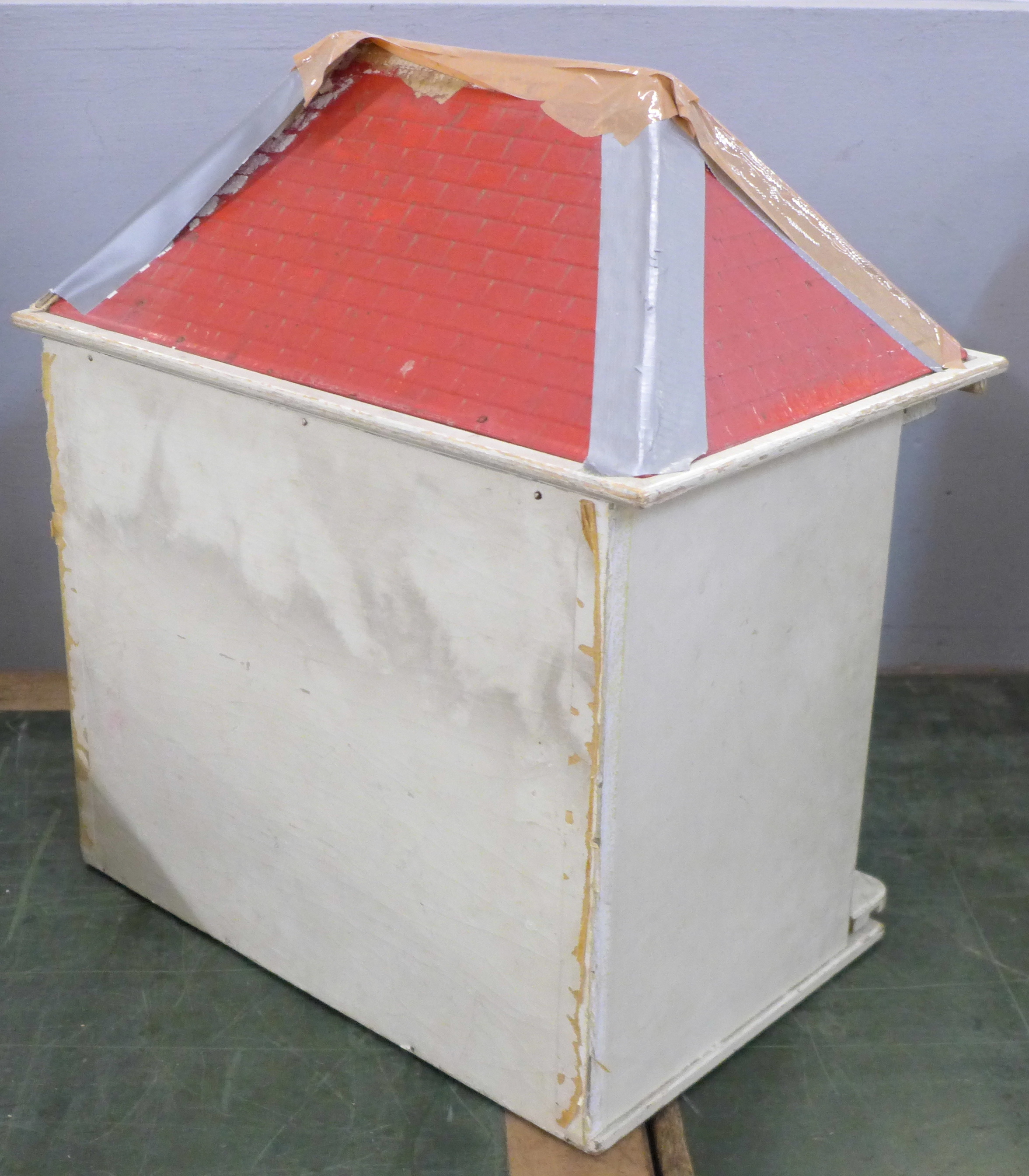 A tin plate and wooden doll's house with furniture, 41cm, roof a/f - Image 4 of 4