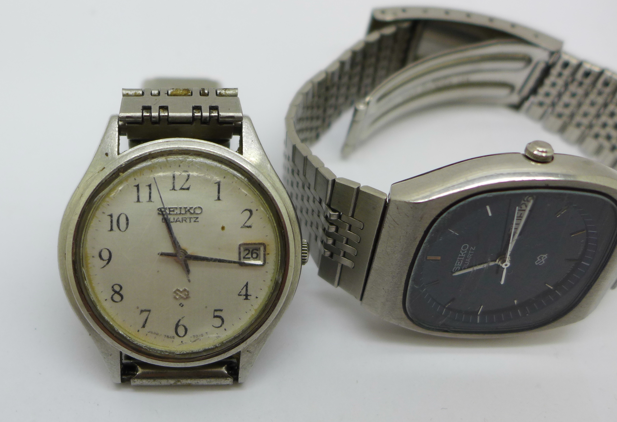 Two gentleman's Seiko quartz wristwatches, (scratched) - Image 3 of 5