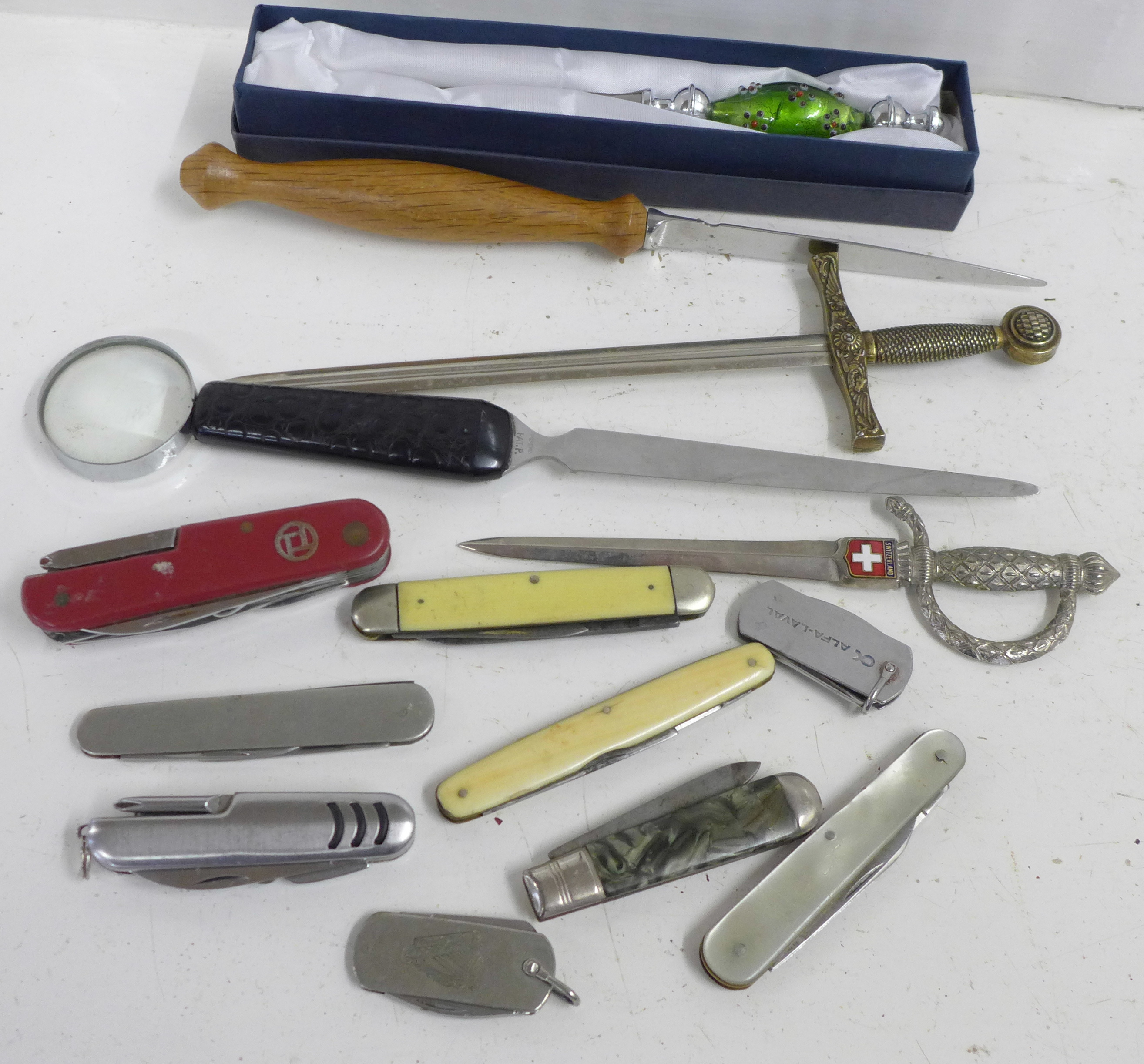 Pocket knives and letter openers
