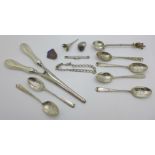 A set of six Victorian silver coffee spoons, London 1895, 62g, a small 925 silver funnel, a silver
