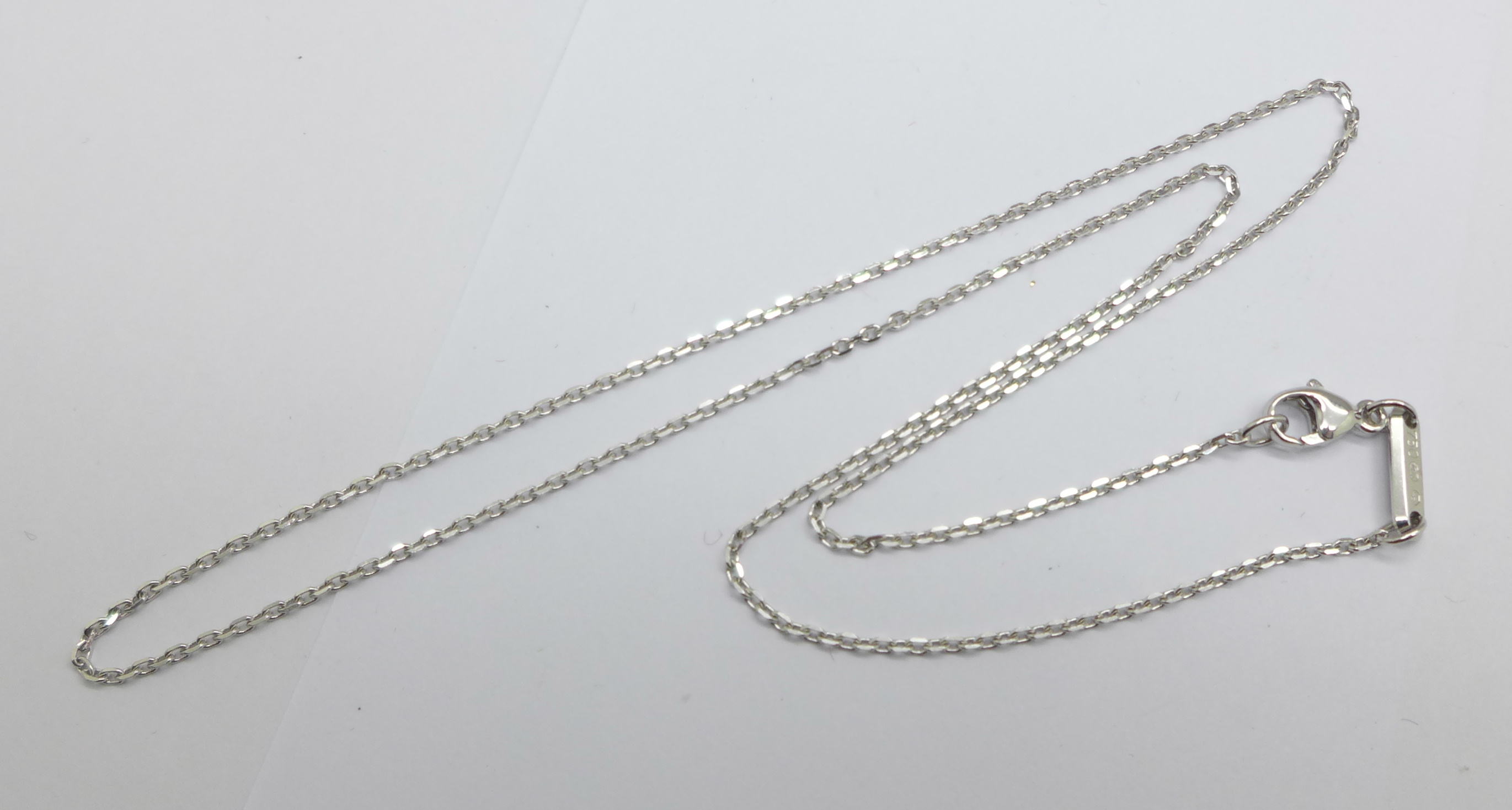 An 18ct white gold chain, by Chopard, 3.3g, 42cm