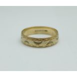 A 9ct gold ring, 3g, W