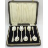 A cased set of six silver spoons, Birmingham 1939, 69g