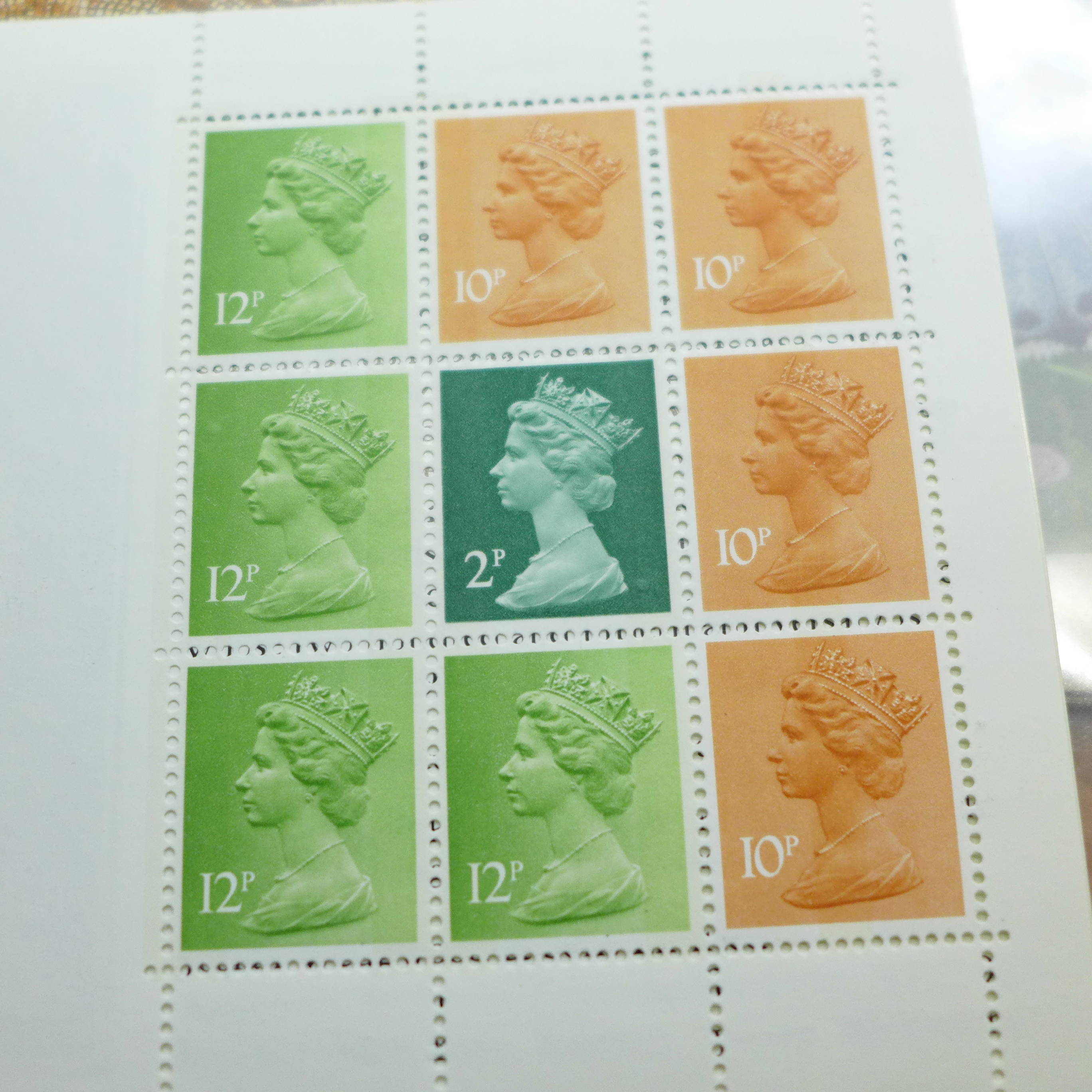 A folder of stamps and stamp booklets - Image 8 of 12