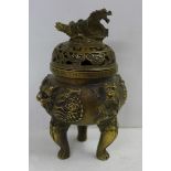 A Chinese bronze censer with six character mark to base, 15.5cm