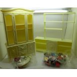 Sindy:- boxed china cabinet and accessories and boxed wall unit room divider with accessories