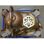 Assorted brassware and copper **PLEASE NOTE THIS LOT IS NOT ELIGIBLE FOR POSTING AND PACKING**