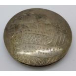 A silver compact, lacking powder puff, marked 833, total weight 58g