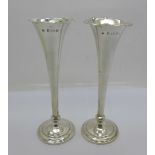 Two silver vases, one a/f, 93.5g (weighted)