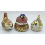 Three Royal Crown Derby paperweights, Nesting Bullfinch, Derby Wren and Firecrest (Collectors