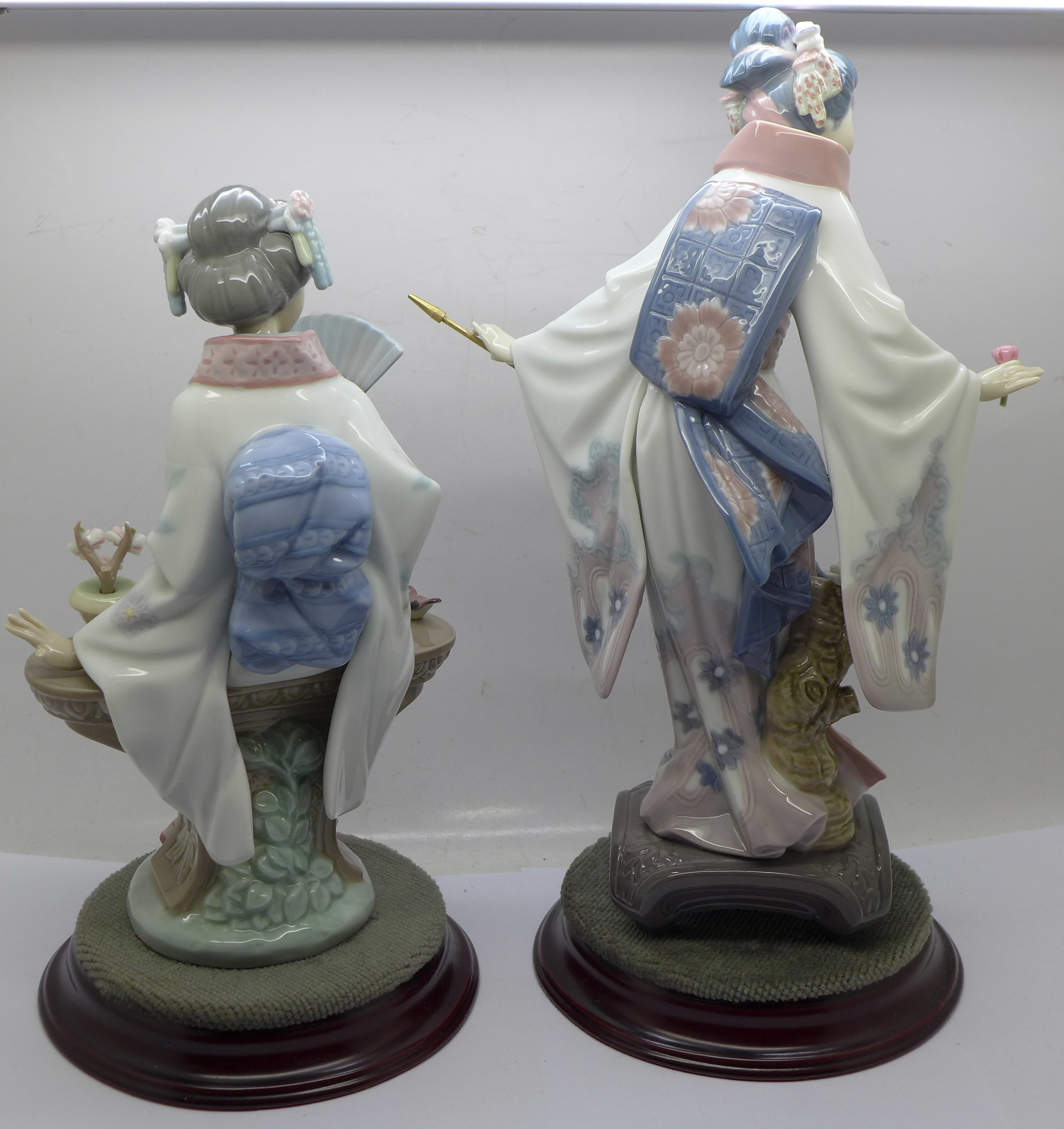 Two Lladro figures of Geisha girls on stands - Image 4 of 5