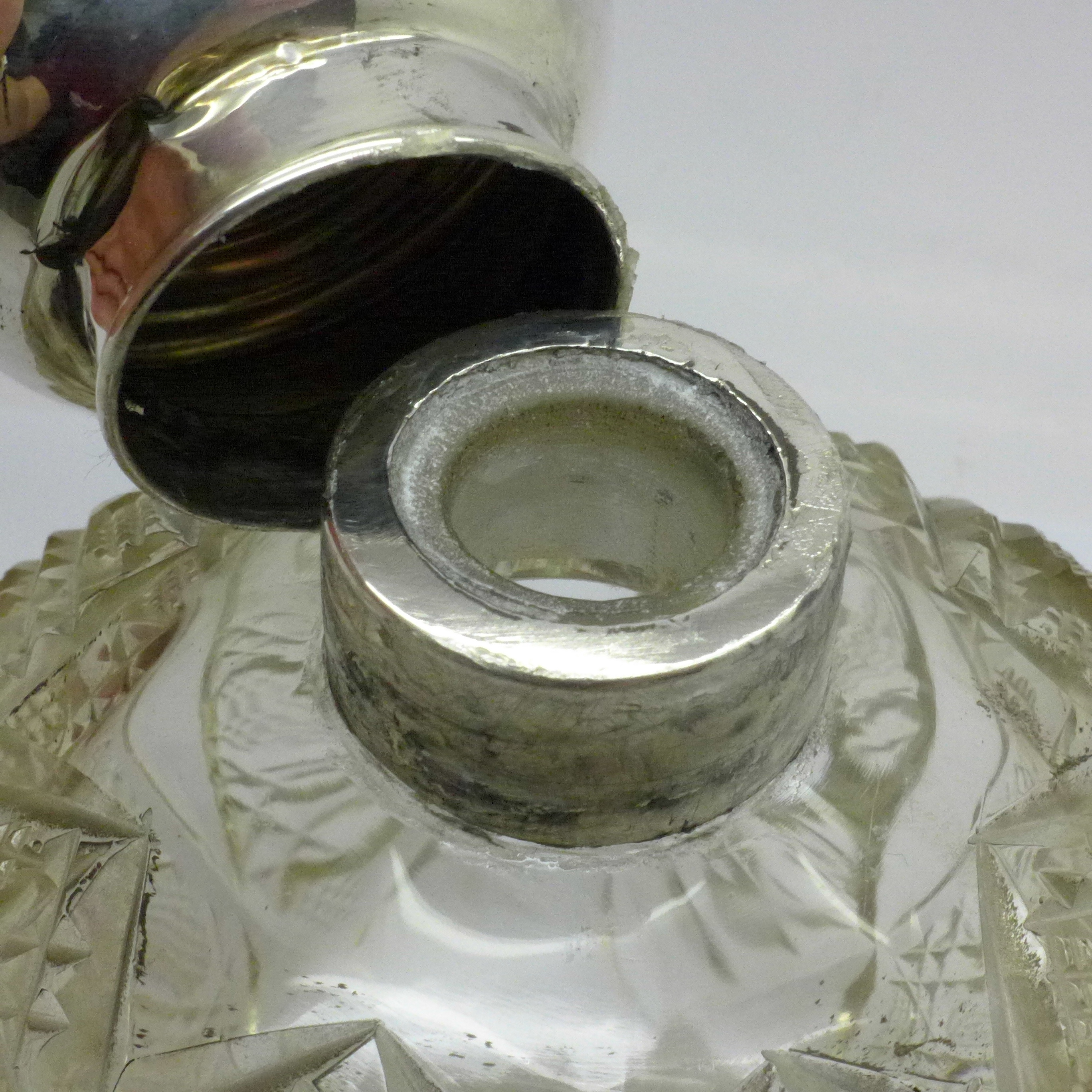 A silver topped cut glass scent, Birmingham 1918, top a/f - Bild 4 aus 5