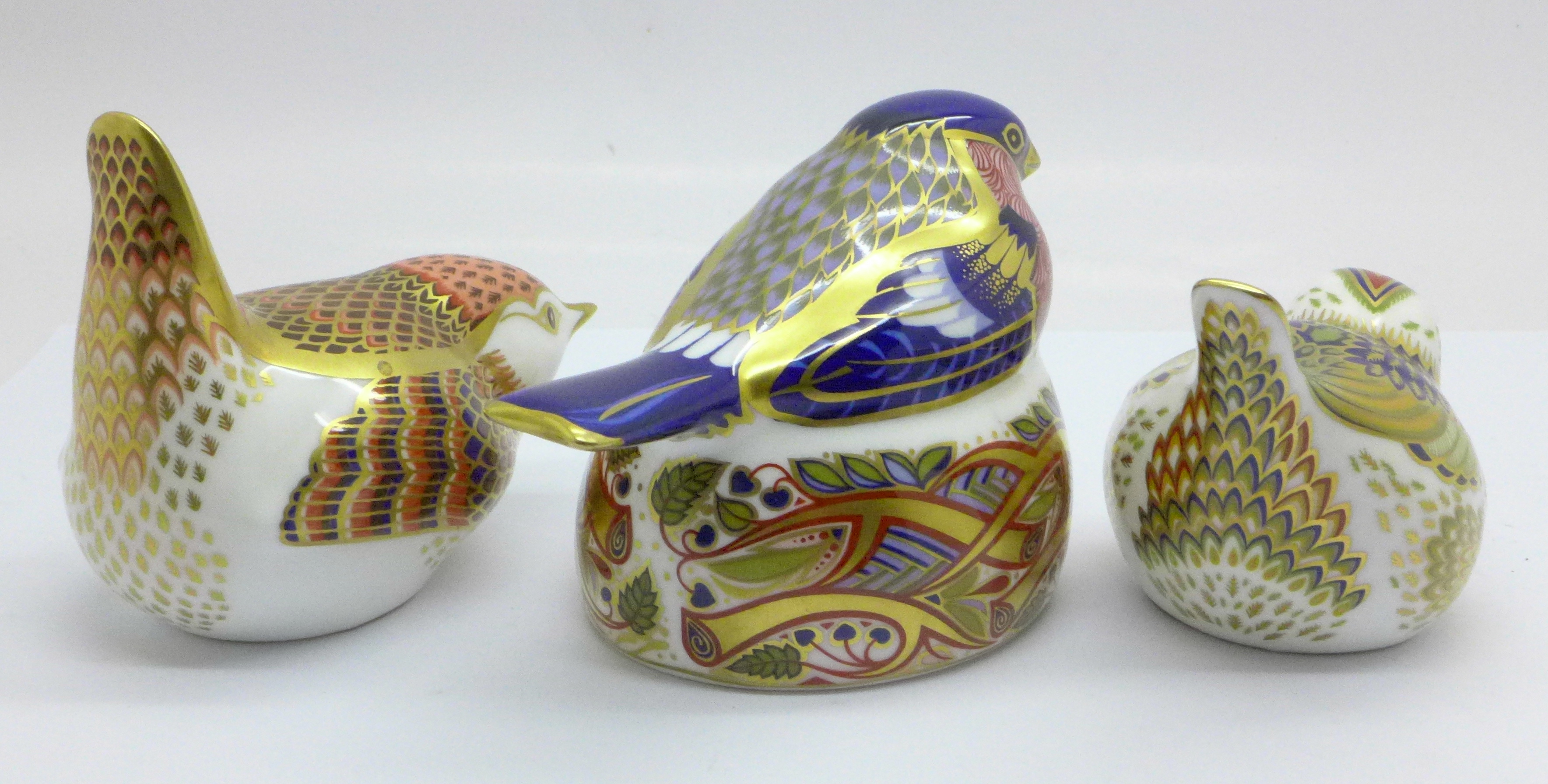 Three Royal Crown Derby paperweights, Nesting Bullfinch, Derby Wren and Firecrest (Collectors - Image 4 of 6