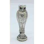 An Edward VII silver seal in the form of an owl, Birmingham 1909, maker S & Co., 53mm