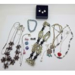 A collection of silver and silver mounted jewellery