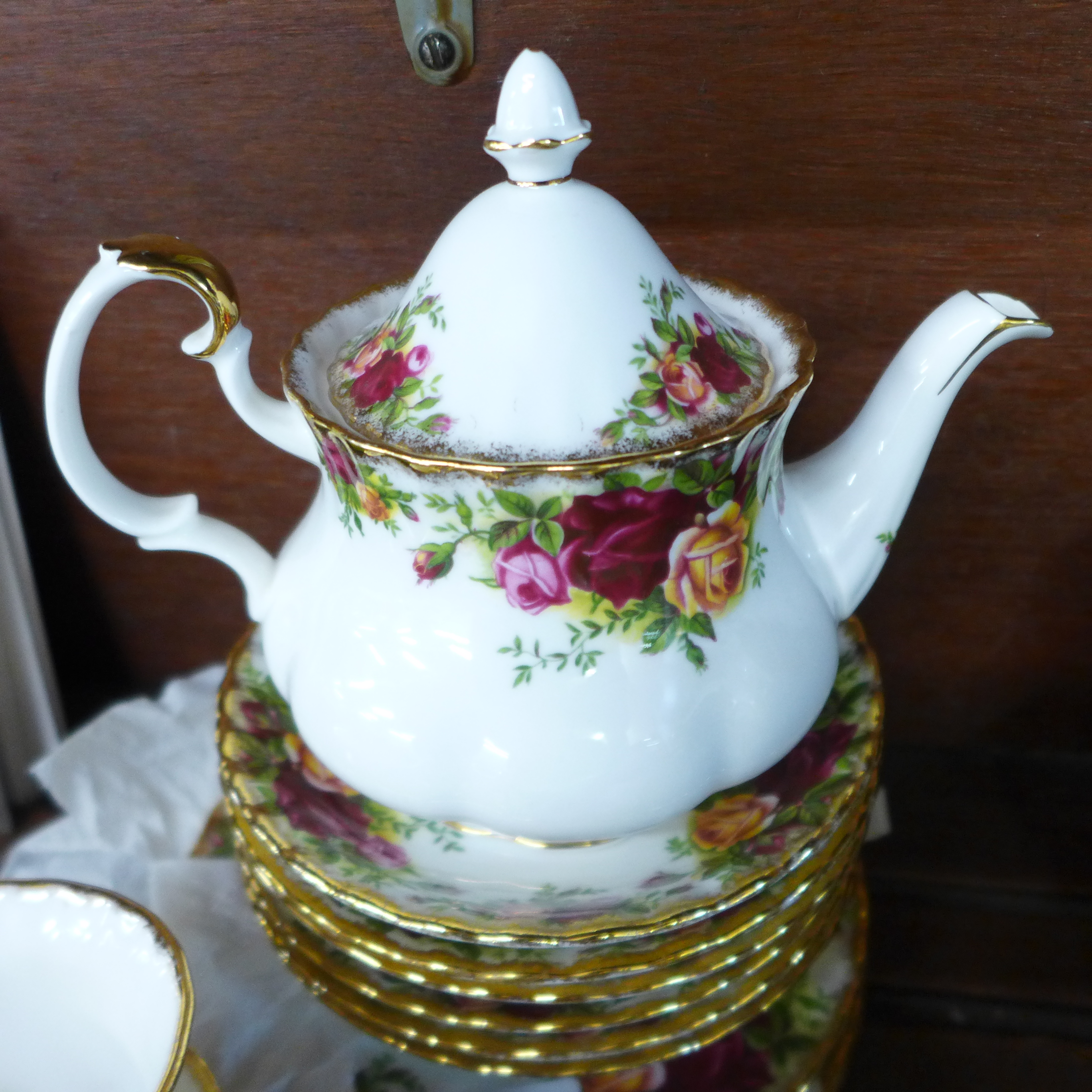 A Royal Albert Old Country Roses six setting tea service with small tea pot - Image 2 of 2