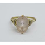 A 9ct gold ring, 2.7g, W