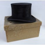 A top hat with army and navy box (internal 20.5cm x 17cm)